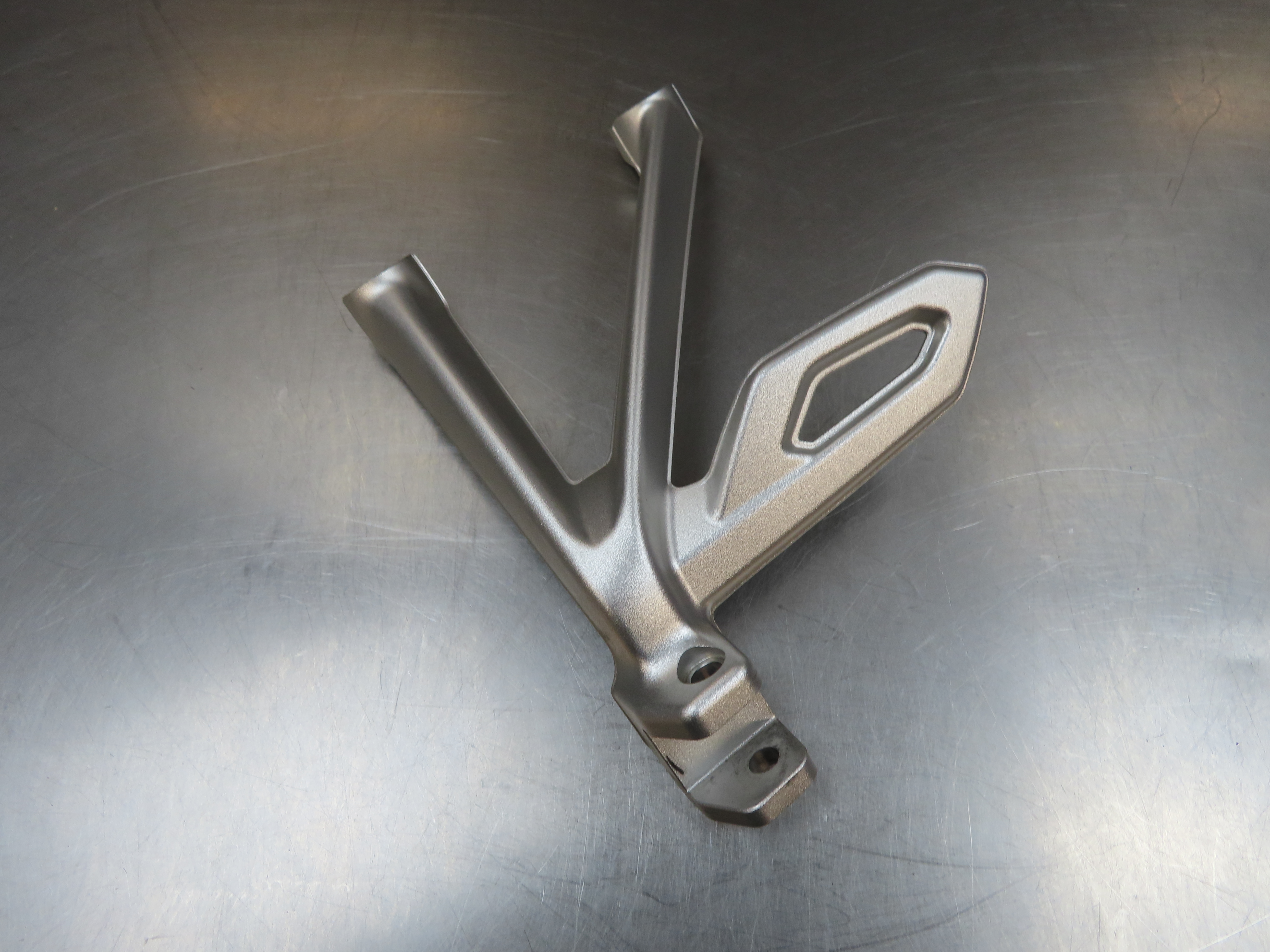 Soziusfußrastenhalter Fussrastenhalter hinten links für BMW R1200GS LC R1250GS + Adventure