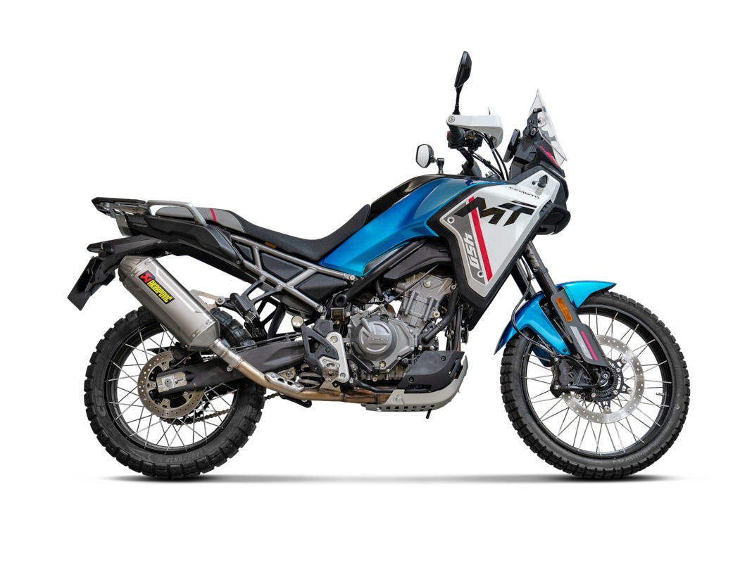 Akrapovic Auspuff Slip-On CF MOTO 450 MT / 450 IBEX