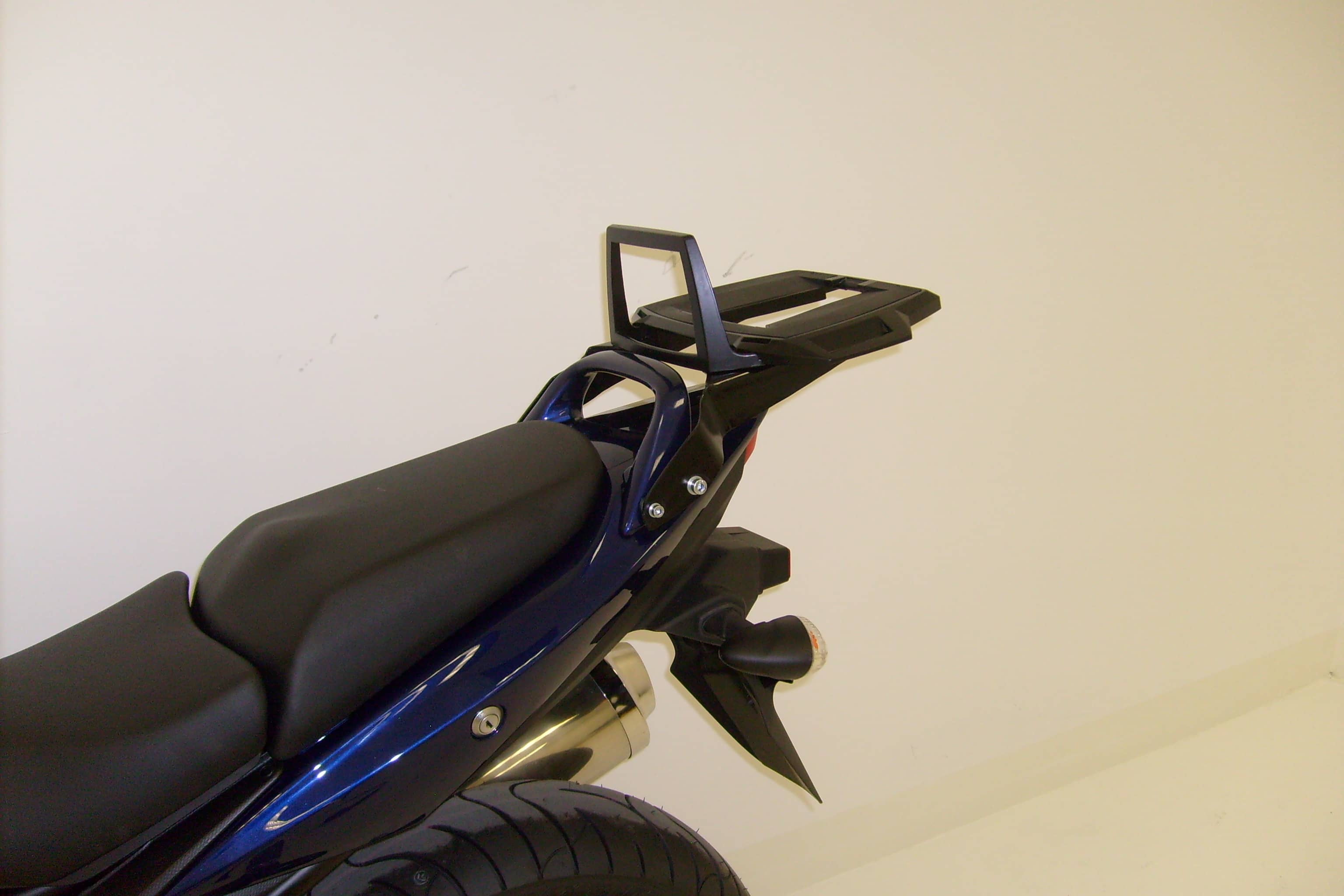 Alurack Topcaseträger schwarz für Suzuki GSF 650/S Bandit ABS (2007-2008)