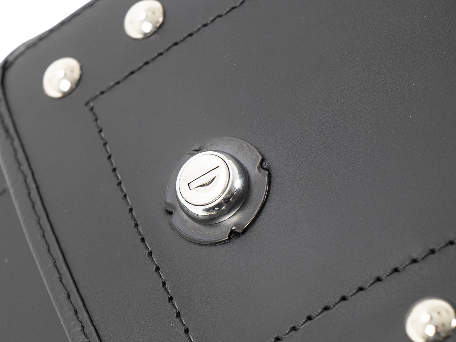 ivory_black_details_schloss_shop_1