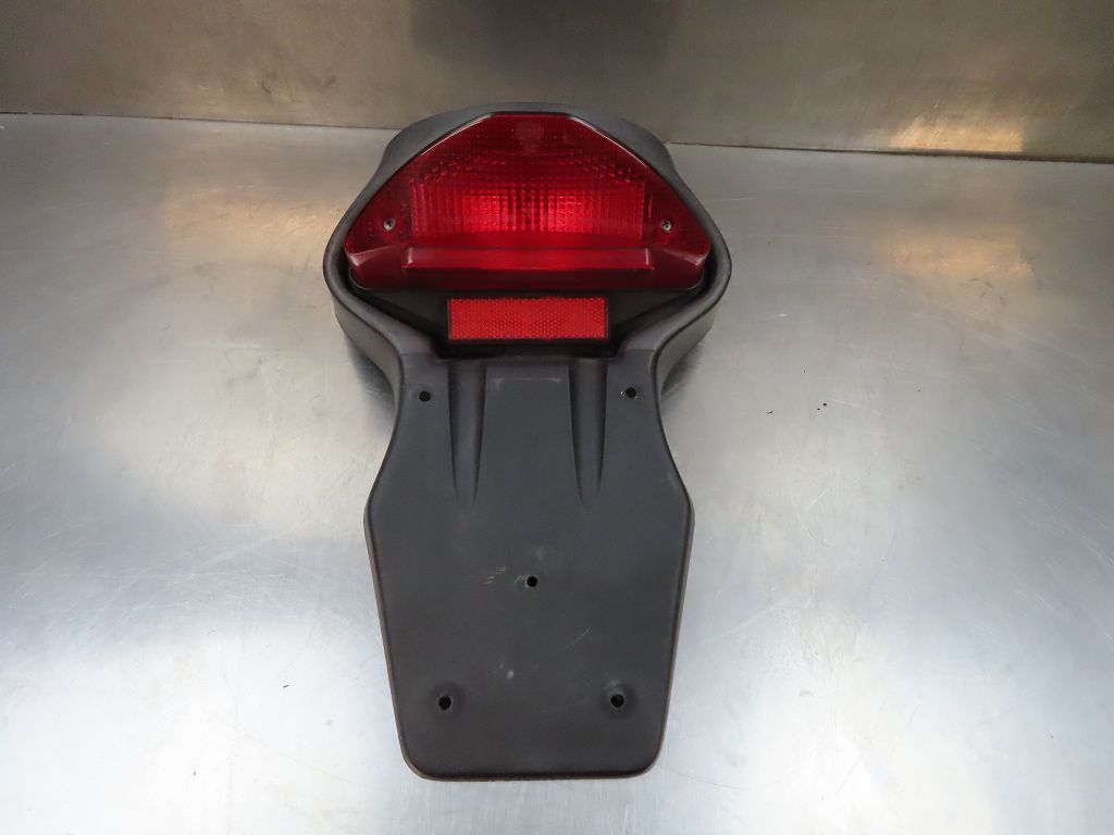 Rücklicht Heckleuchte mit Kennzeichenhalter 63212346531 für BMW F650 F650ST
