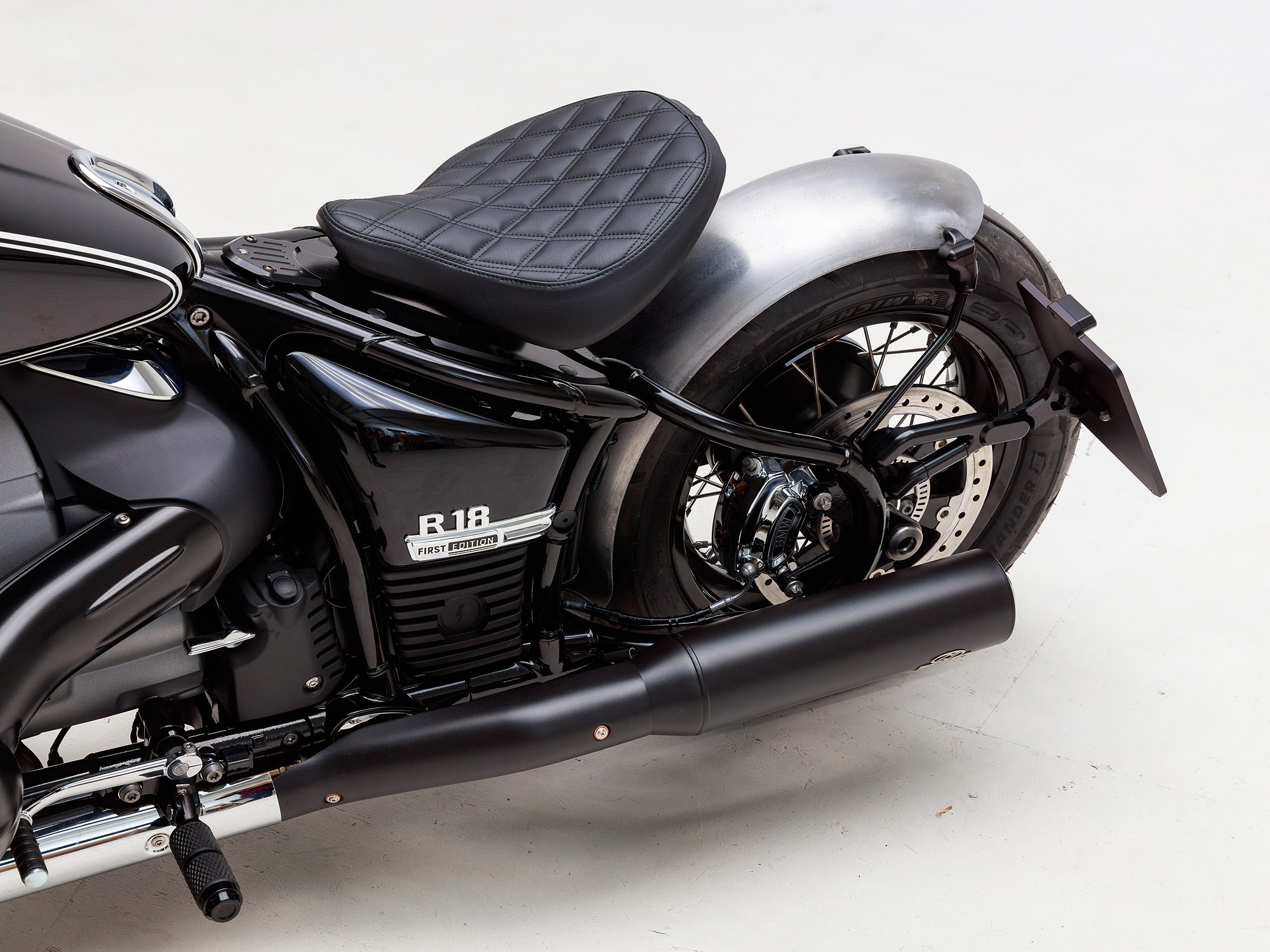 Bobber-Heckfender-Umbau-Kit-mit-Sitz-f-r-BMW-R18-1800-4