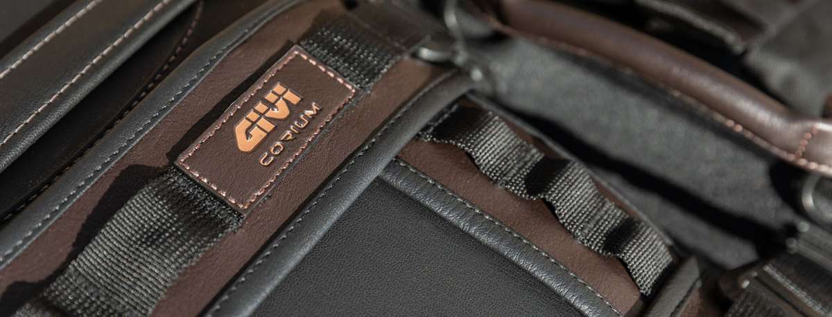 Sattelband zur Montage der CORIUM Satteltaschen CRM102 und CRM106 (35 x 22 cm)