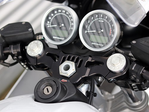 img-6805-bmw-r-ninet-racer-gabelbruecke-ohne-lenkrohre_f07fa5565a64a8cf06ca06b17f18486c