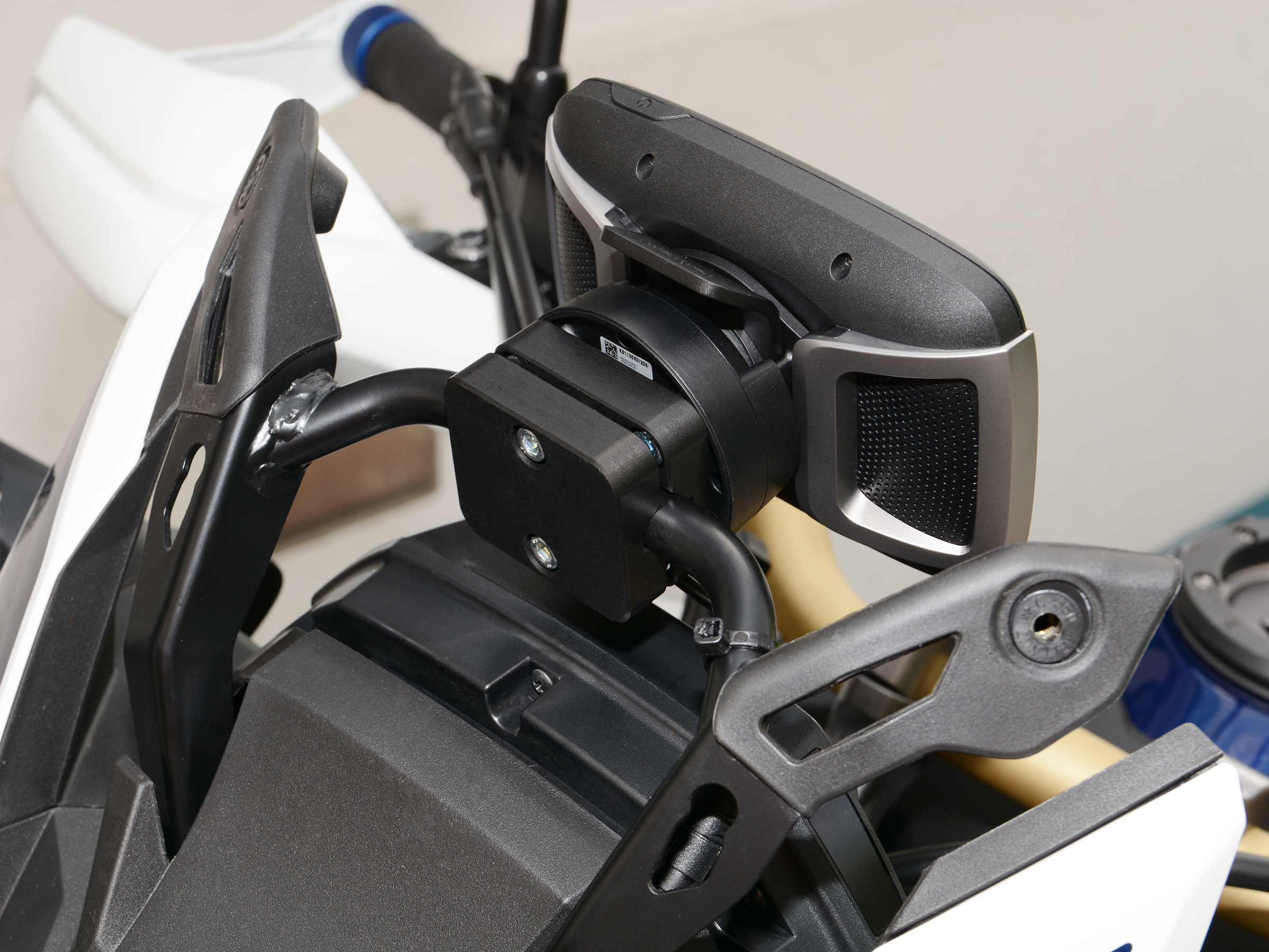 tempr1200gs-tomtom-rider-navihalter-zb-390-40-400-410_772-2_779-2_814-2xGElg29Zk976e