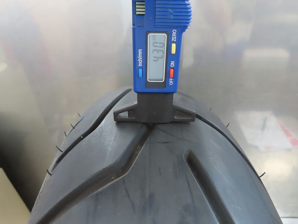 Bridgestone Battlax Adventure A41R G 170/60 R17 M/C 72V DOT 4718 4,30mm Hinterreifen Reifen hinten