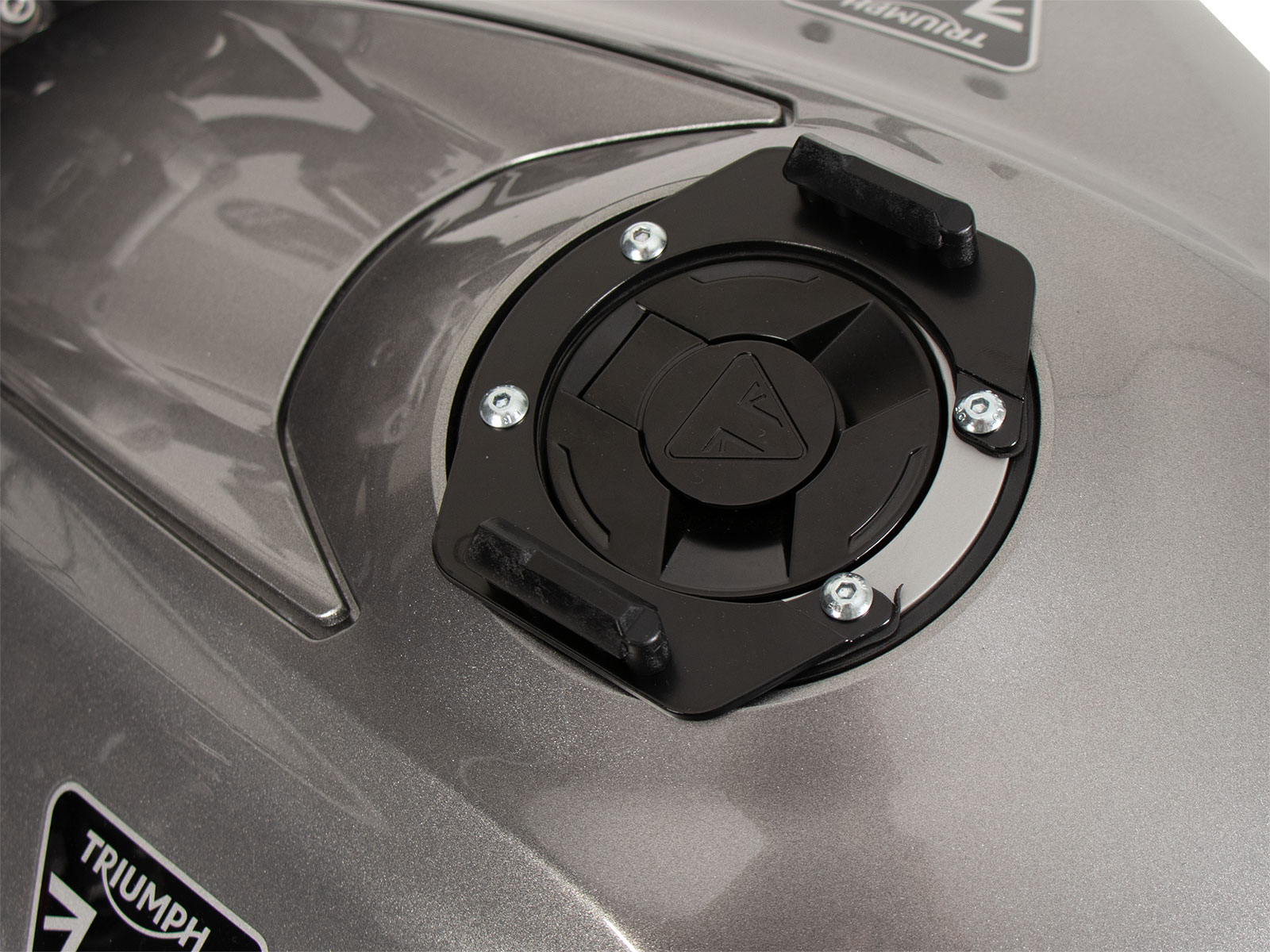 Tankring BASIC inkl. Tankrucksackverschlusseinheit für Triumph Street Triple 765 S/R/RS/Low/Moto2 (2017-)