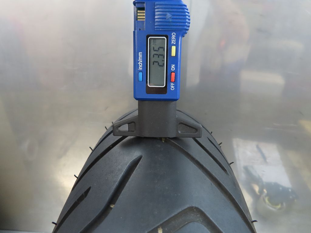 Bridgestone Battlax Adventure A41F G 120/70 R19 M/C 60V DOT 4221 2,35mm Vorderreifen Reifen vorne