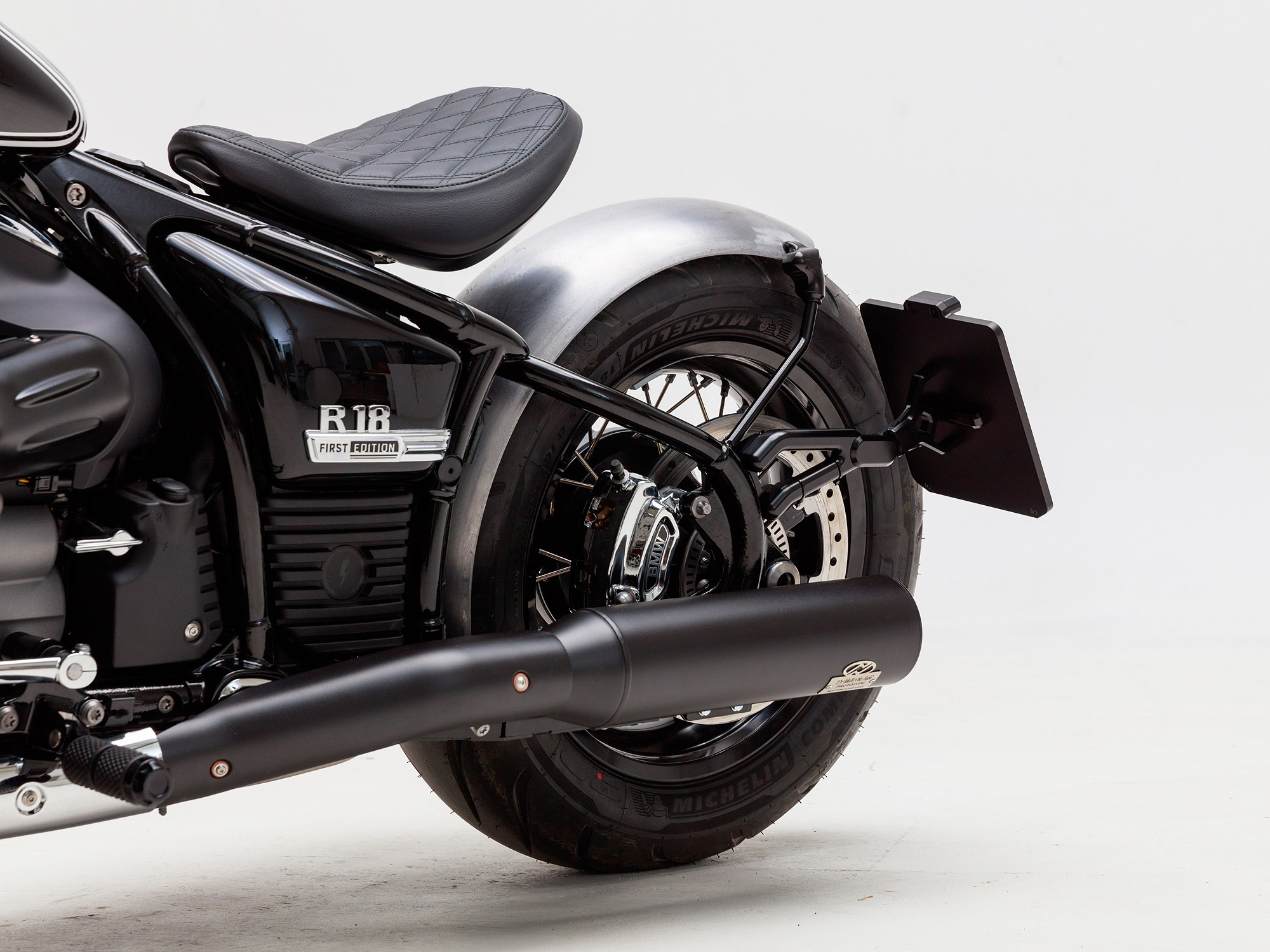 Bobber-Heckfender-Umbau-Kit-mit-Sitz-f-r-BMW-R18-1800-5