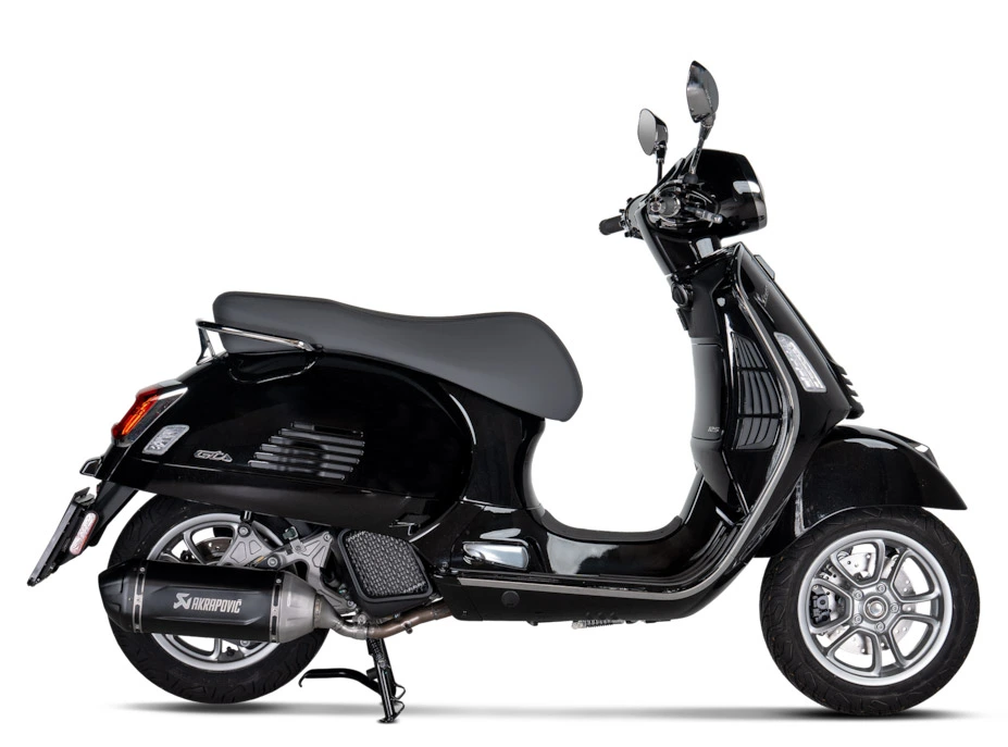 Akrapovic Auspuff VESPA GTS 125 / Super / SuperSport / SuperTech mit 2 Lambdaanschlüssen Euro5+
