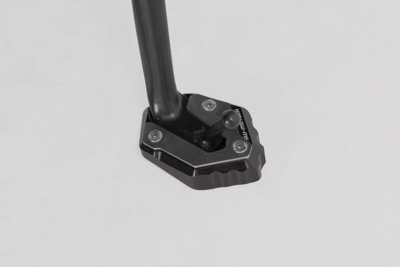 SW-Motech Allargatore di Cavalletto Laterale Nero/Argento per Yamaha MT-07 / Tracer / MotoCage