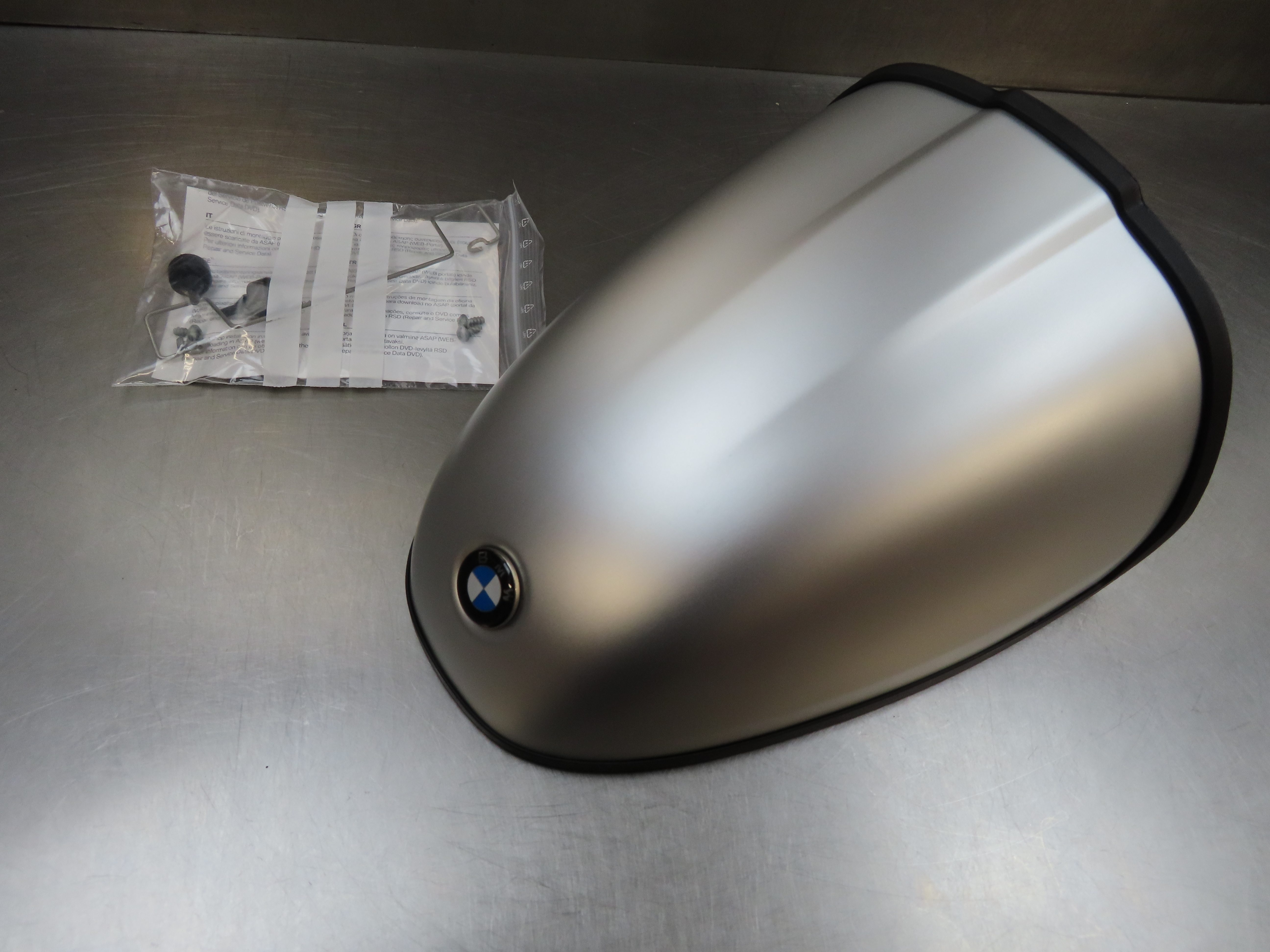 Couvercle en aluminium d'origine BMW Höcker sans pièces de montage pour R nineT + Pure + Racer
