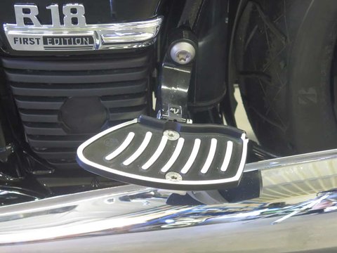 BMW-R18-Trittbrett-soziusraste-1000x750 Footrest passenger peg for BMW K34 R18 R1800