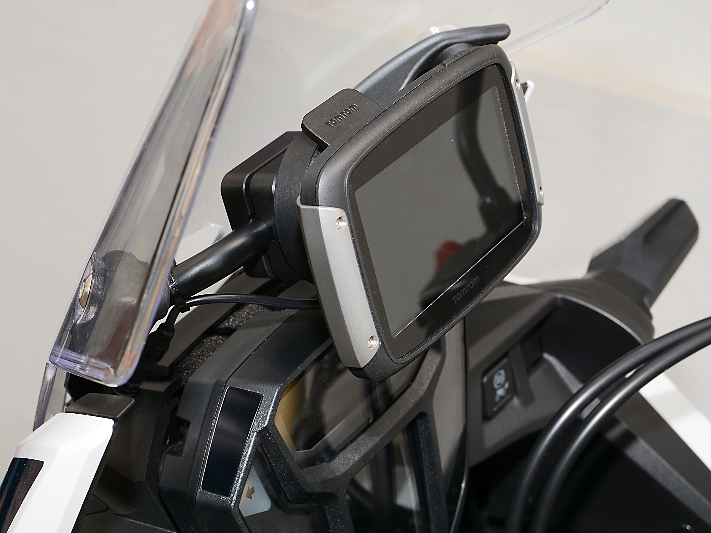 tempr1200gs-tomtom-rider-navihalter-zb-390-40-400-410_772-3_779-3_814-3cb4qhhjdraO4Z