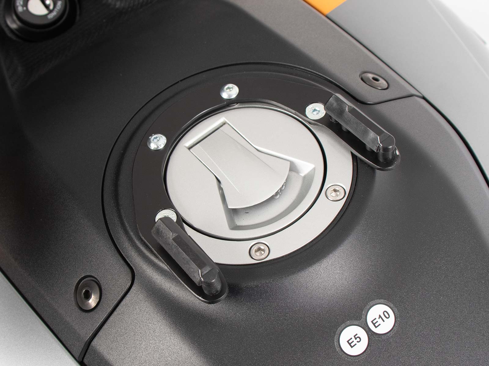 Tankring BASIC inkl. Tankrucksackverschlusseinheit für Moto Guzzi Stelvio (2024-)