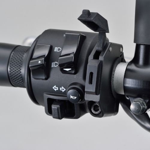 Daytona USB-C Socket "Slim" Single for 22.2 and 25.4 mm Handlebars