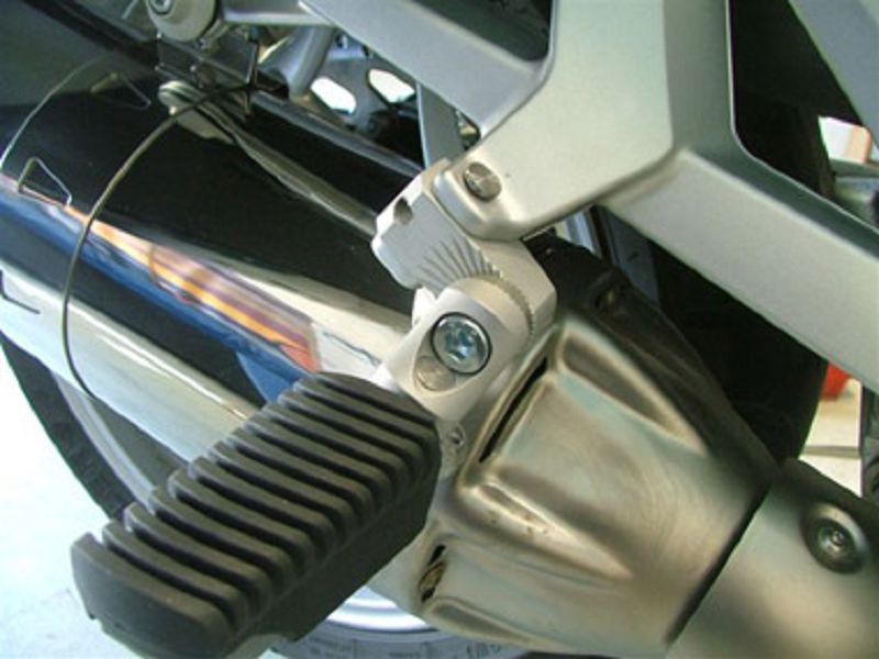 k-1316679979-12641 Réhausseur de repose-pieds passager réglable 40mm plus bas ABE pour BMW K1200GT à partir de 2006