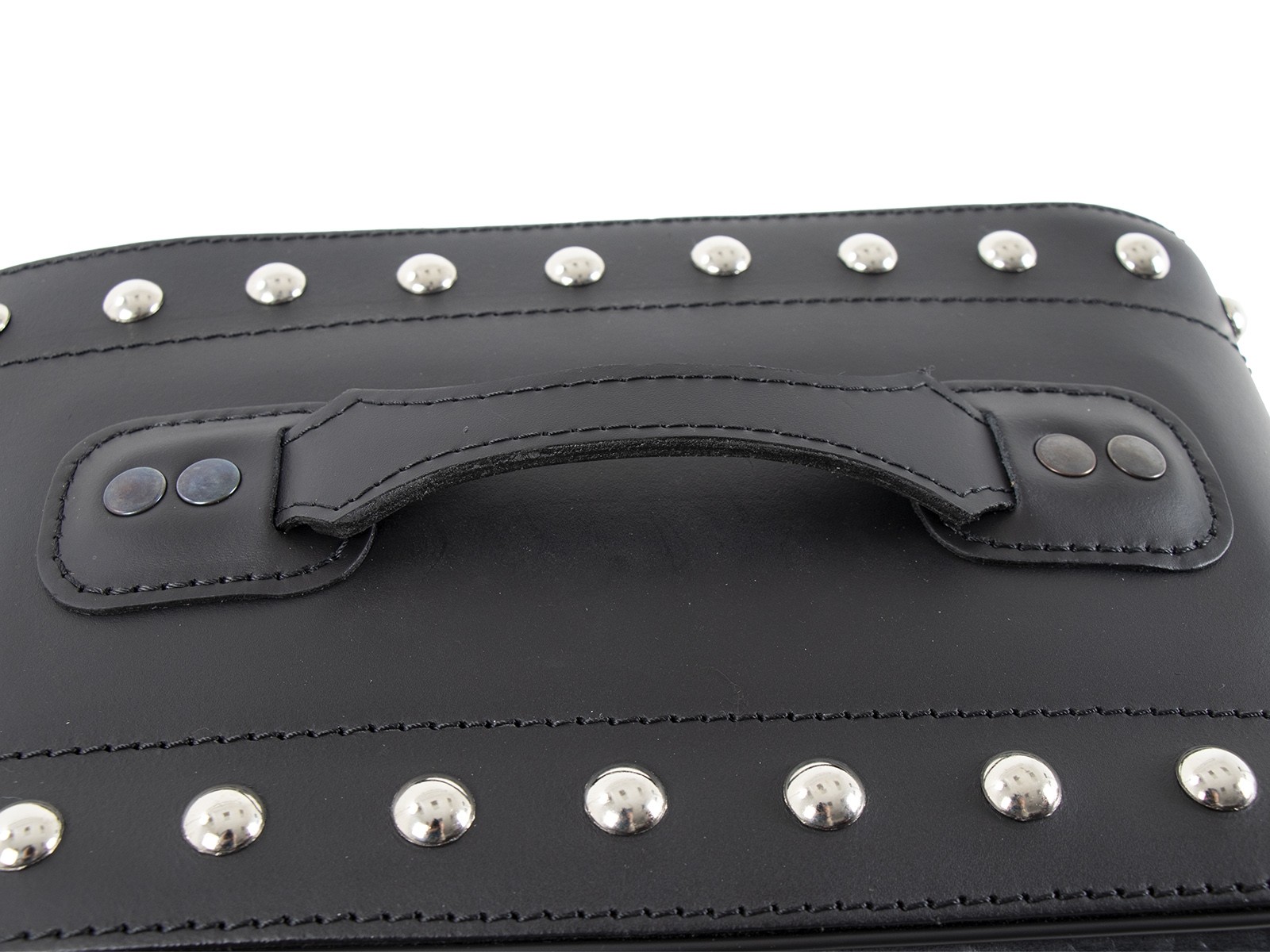ivory_black_details_griff_shop_1