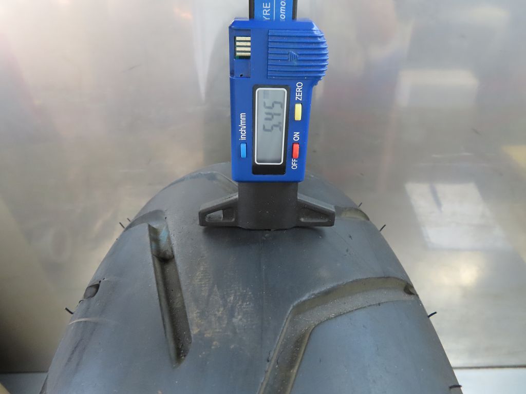 Bridgestone Battlax Adventure A41R G 170/60 R17 M/C 72V DOT 2820 5,45mm Hinterreifen Reifen hinten